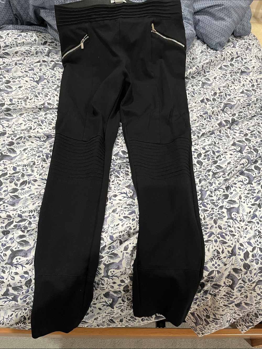 H&M Black Ribbed Stretch Skirt